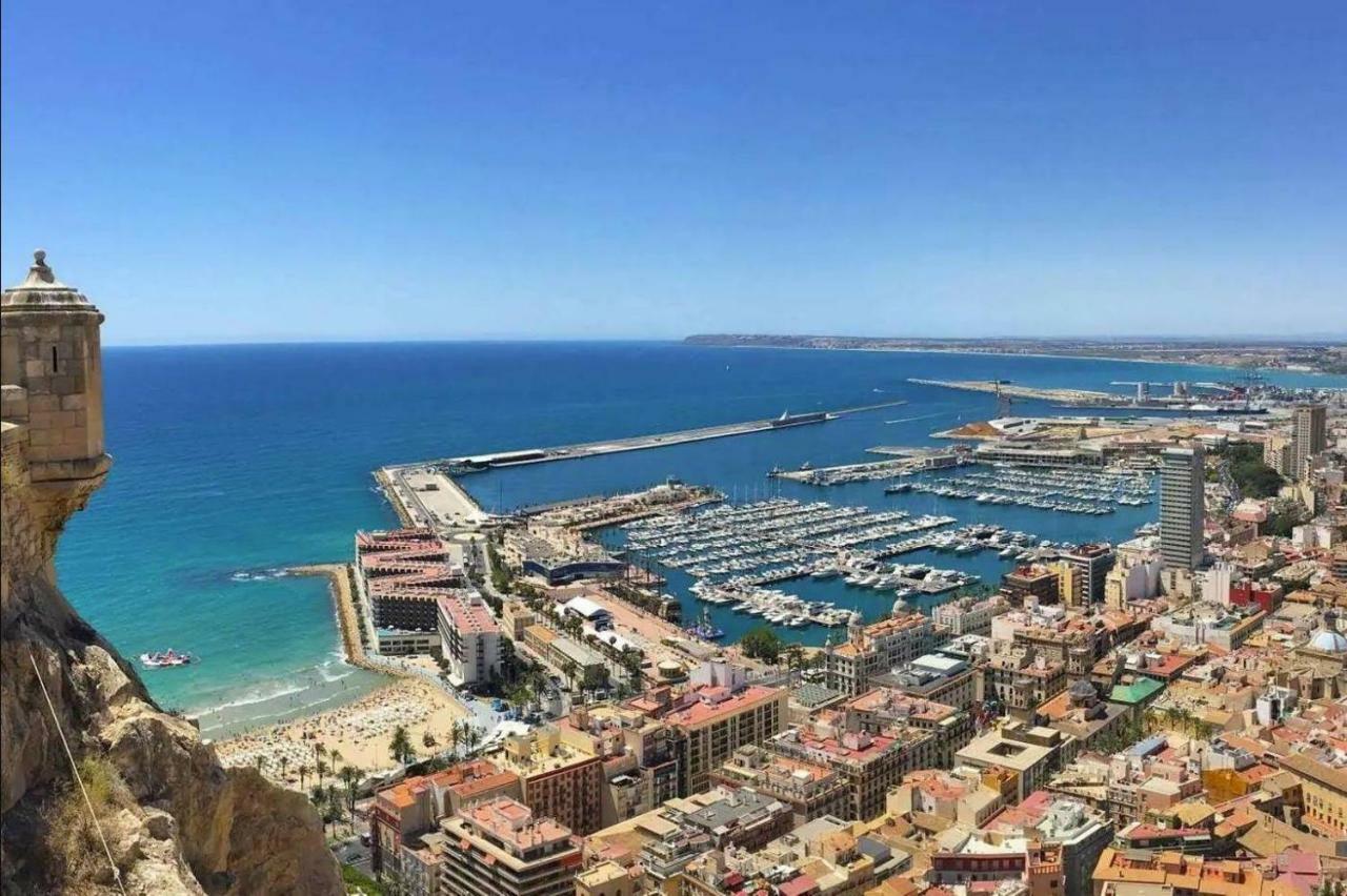 Atico Con Terraza En El Centro De Alicante Apartment ภายนอก รูปภาพ